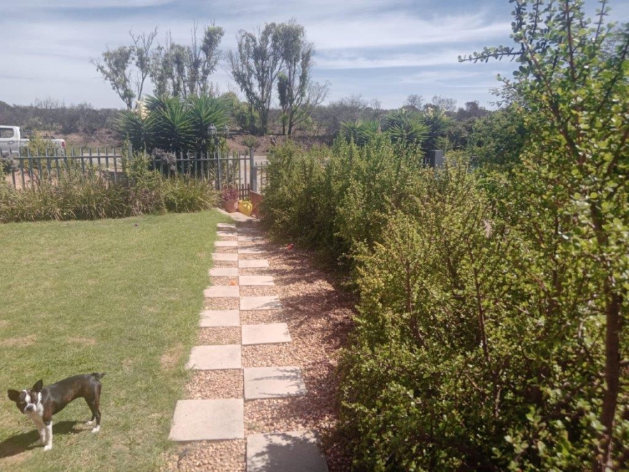 5 Bedroom Property for Sale in Wavecrest Eastern Cape